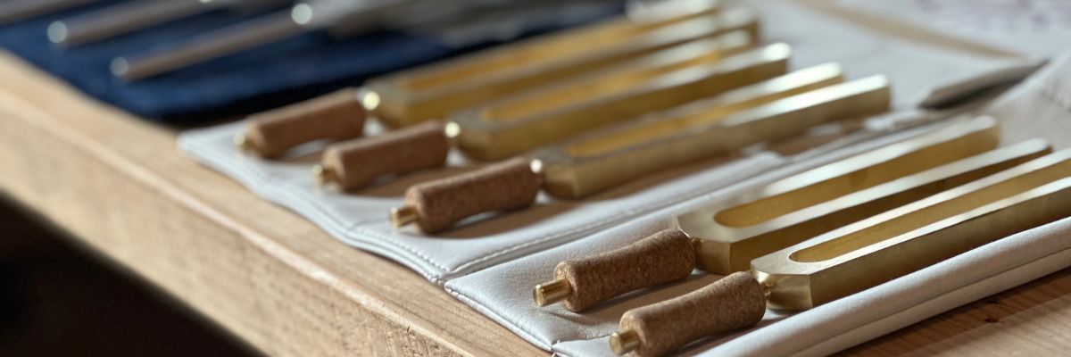 Unweighted Tuning Forks
